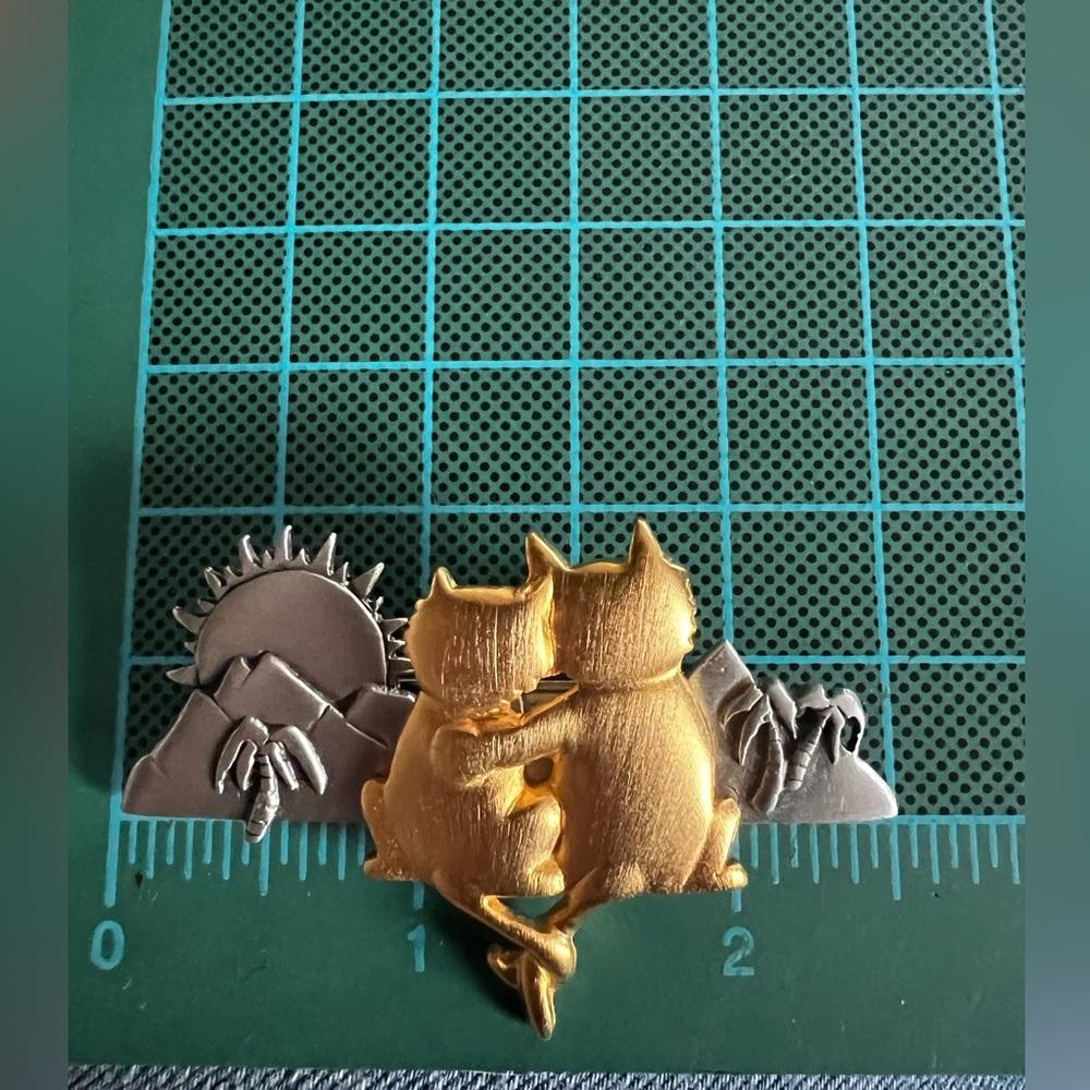 VTG 1980’s JJ Jonette Pin Brooch Cats Palm Trees Moon Sun Gold & Pewter Kitty